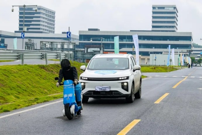 论全国智能驾驶测试赛对“车路云一体化”试点城市的推动作用
